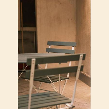 Nespolino, Piccola Casetta In Centro Storico Al Piano Terra Con Piccolo Spazio Esterno Privato Napoli Esterno foto