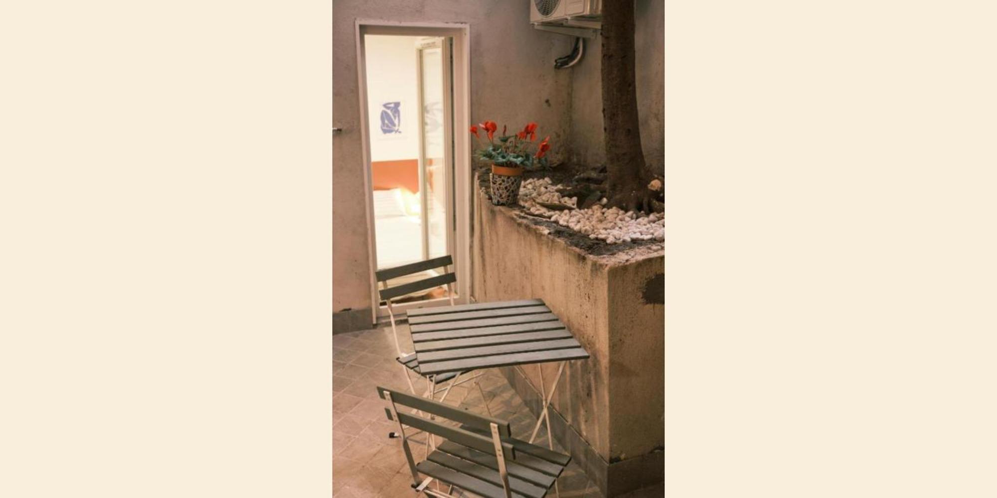 Nespolino, Piccola Casetta In Centro Storico Al Piano Terra Con Piccolo Spazio Esterno Privato Napoli Esterno foto